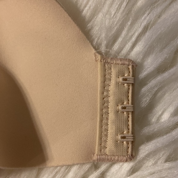 Soma Women's Bra size 42C cream  color excellent condition - Picture 9 of 12